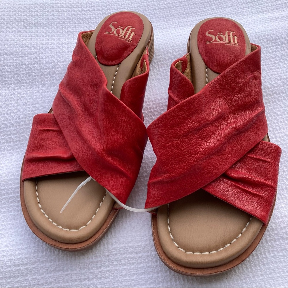 Sofft Red Leather Sandals /New, without box/SIZE: 8 M